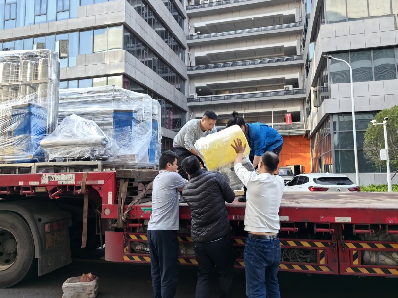 設備發貨忙不停 | 成交只是起點 服務沒有終點